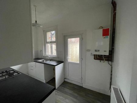 2 bedroom terraced house to rent - Photo 4