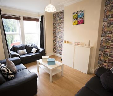 5 bedroom terraced house to rent - Photo 1