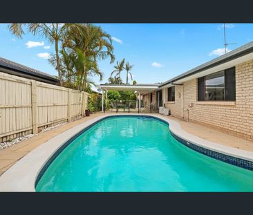 30 Firmin Court, Mermaid Waters, Qld 4218 - Photo 6