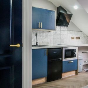 Studio to rent - Photo 2