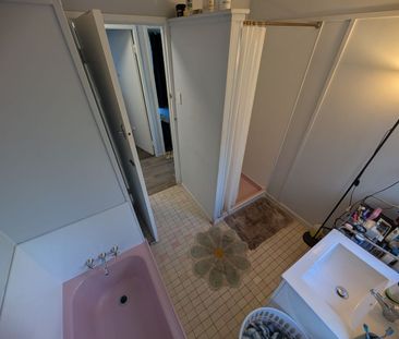 Charming Family Home in a Super Convenient Location - Photo 1