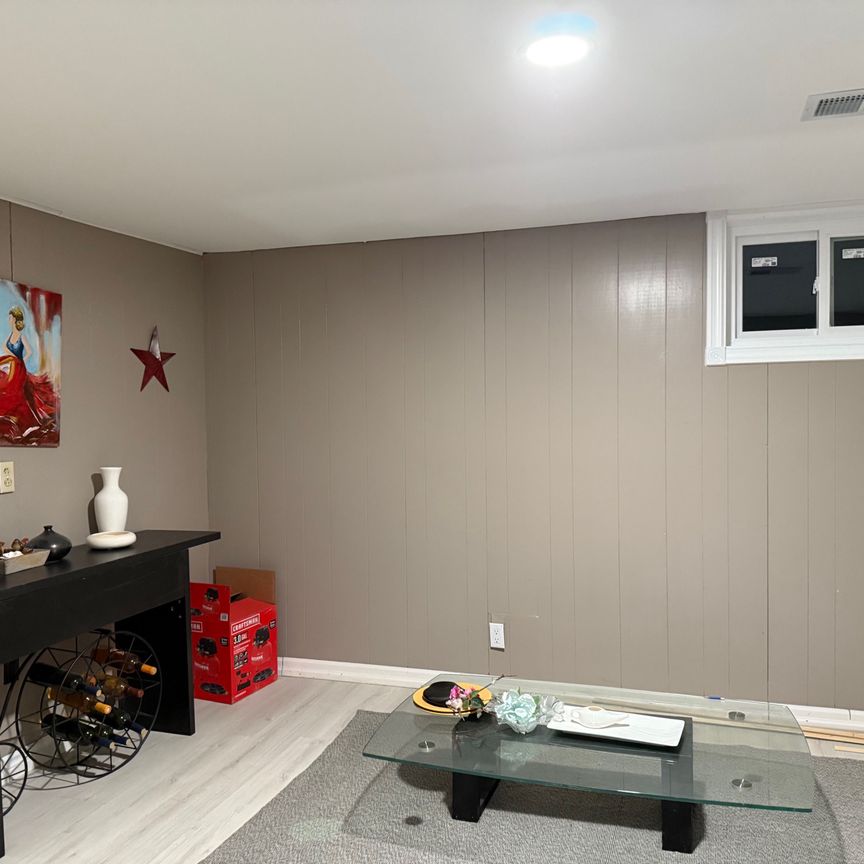 For Lease - 22 Daleside Crescent Unit# #1bast, Toronto, Ontario - Photo 1