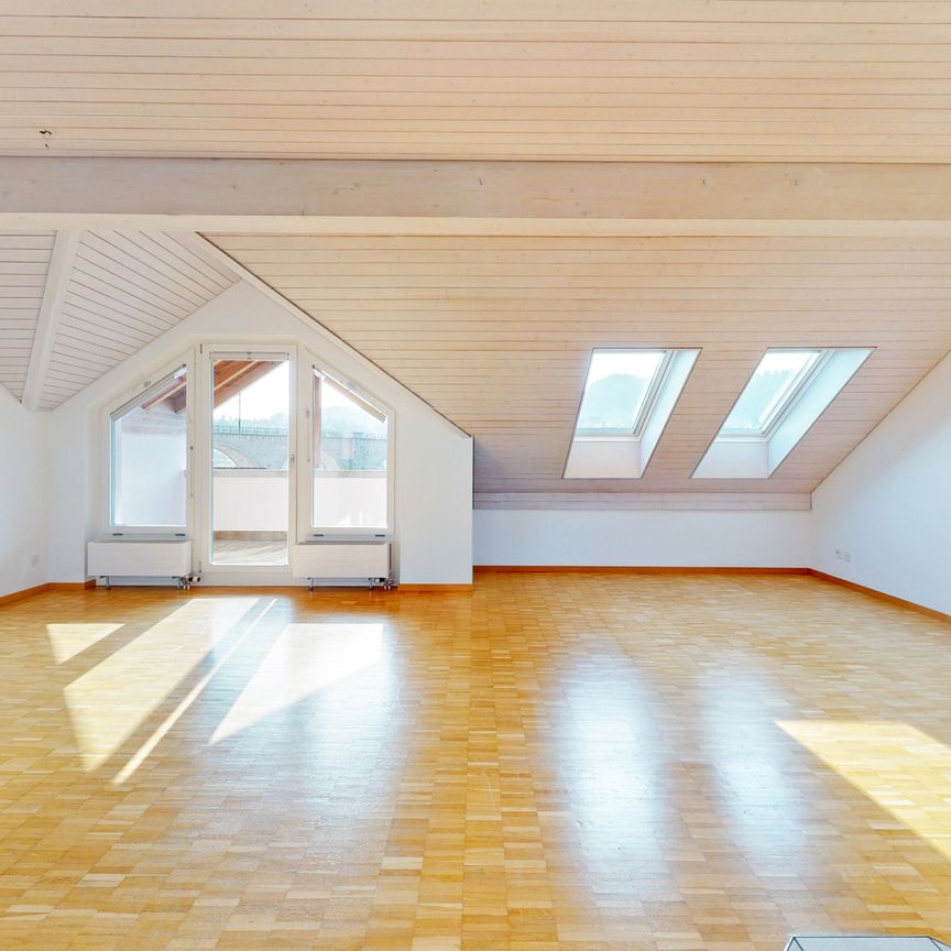 Heimelige Dachwohnung mit Cheminée - Foto 1