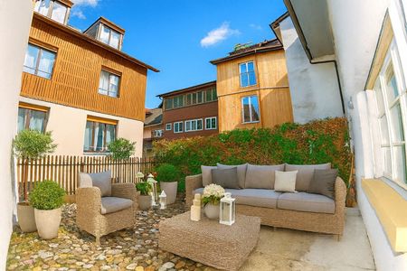 Freshly Renovated... - Photo 5