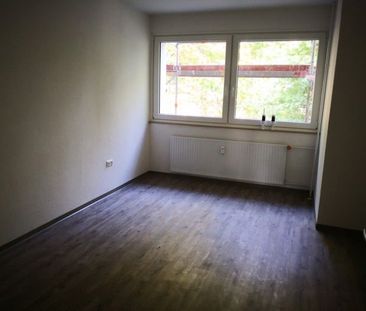 Tolle 4-Zimmer-Wohnung mit Balkon - frisch saniert - Photo 1