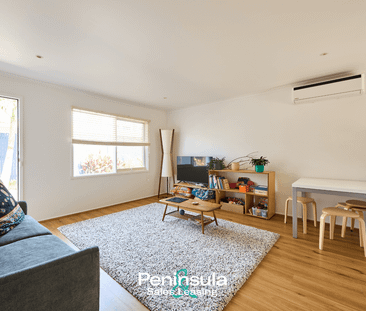 Walk to Mornington Main Street – WATER USAGE INCLUDED IN WEEKLY RENT - Photo 1