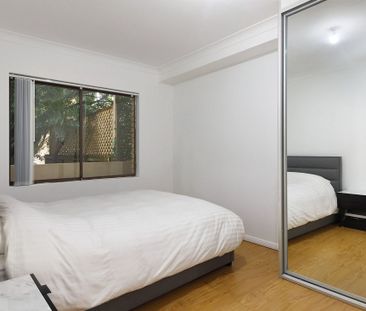 Stylish Apartment Offering Comfort & Convenience - Photo 3