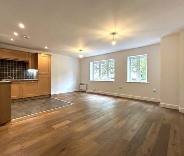 2 bedroom flat to rent - Photo 2