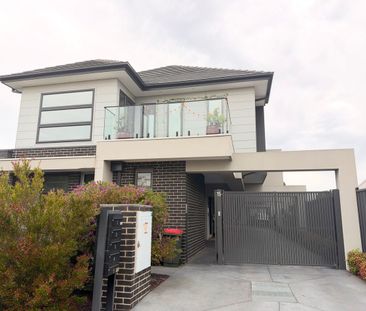 Modern & Convenient Home in Deer Park - Photo 6