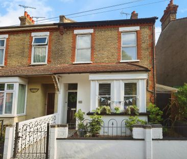 3 bedroom semi-detached house to rent - Photo 1