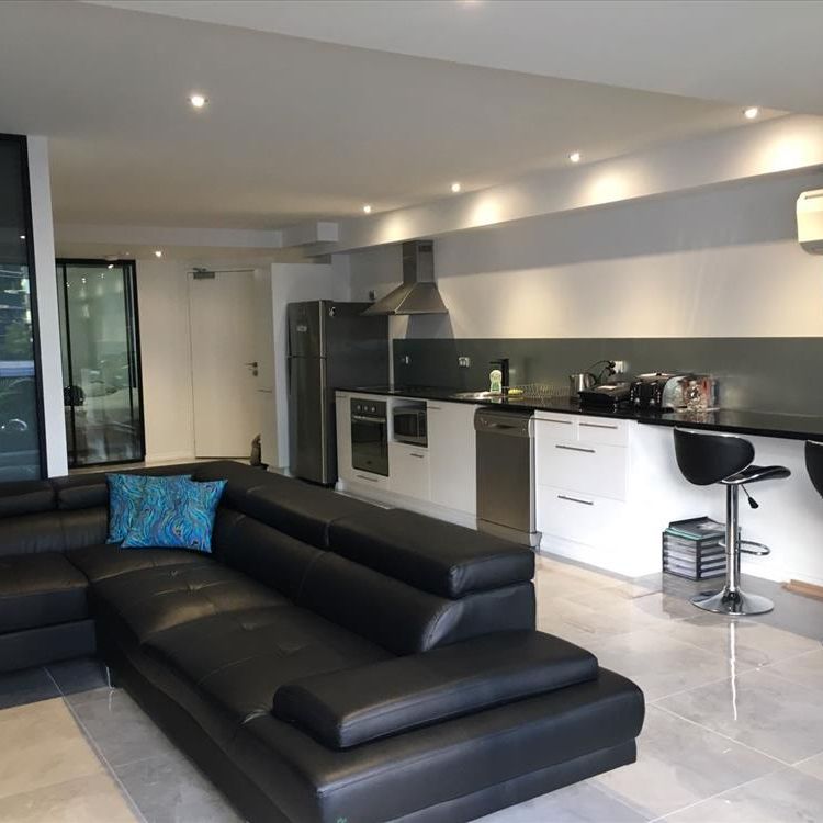 East Perth - Photo 1