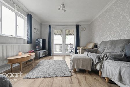 2 bedroom end of terrace house to rent - Photo 5