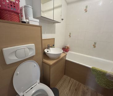 Location Appartement 2 pièces 43m² TROYES 10000 - Photo 4