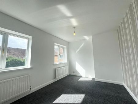 2 bedroom semi-detached house to rent - Photo 2