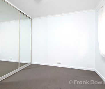6/4 Prince Street Essendon - Photo 1