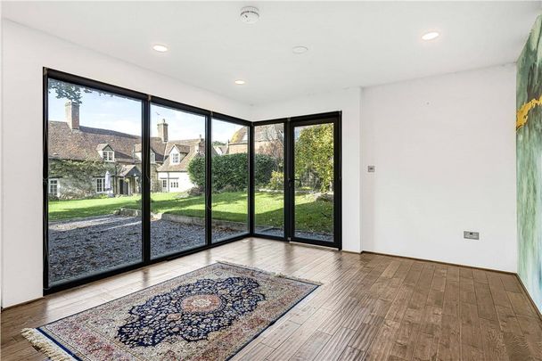 Stunning Grade II Listed 5-Bedroom Property with a garden office in Horspath, Oxford - Photo 1