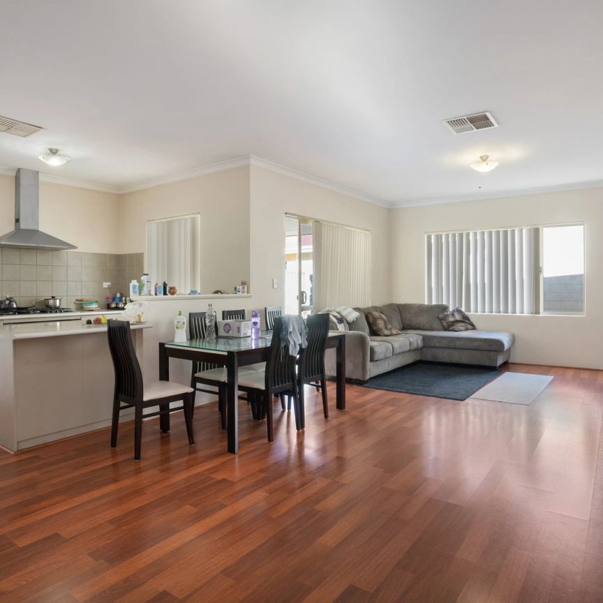 Conveniently Located 3 x 2 Home - Photo 1