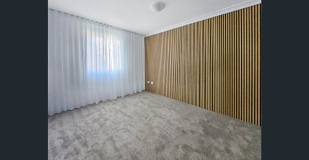 Modern Unit in convenient location - Photo 5