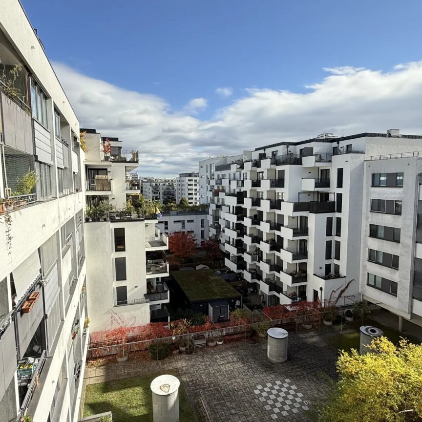 Tokiostraße / Kirschblütenpark: VIS / Japanische Schule: Möblierte 4 Zimmer-Maisonetten-Wohnung mit einer Loggia und Terrasse + optionaler Garagenstellplatz! - Photo 1