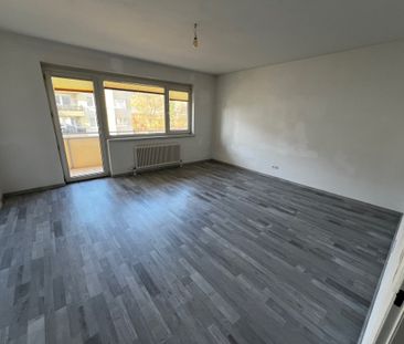 Kindberg. Sehr schöne Wohnung mit Loggia.-- 3 Monate Gratismiete - Photo 2