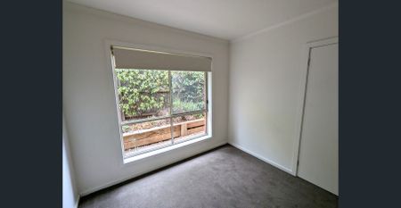 QUALITY THREE BEDROOM UNIT IN BELMONT - Photo 5