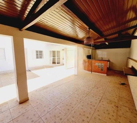 Casa Em Jardim Parati, Marília/sp de 250 m² 3 Quartos Para Locação R$2.600,00/mes - Foto 2