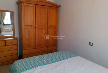 **Se alquila en Costa del Silencio apartamento de 2 dormitorios.