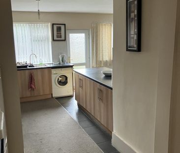 3 bedroom semi-detached house to rent - Photo 5