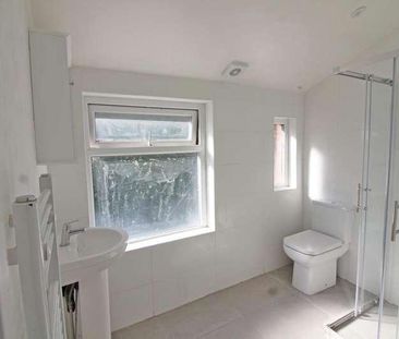 Bolton Road, BL8 - Photo 4