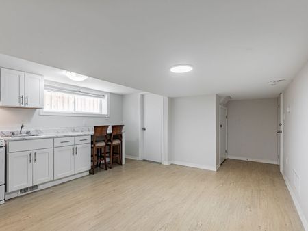 For Lease - 41 Fairholme Avenue Unit# Bsmt, Toronto, Ontario - Photo 2