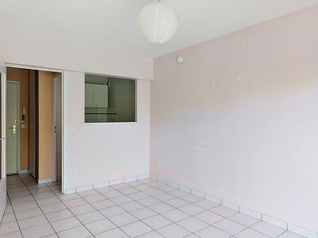 Appartement à louer - REIMS POMMERY - Photo 2