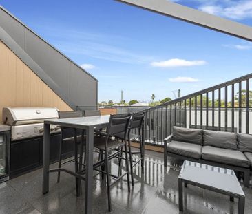 contemporary townhouse with a rooftop terrace - Photo 5