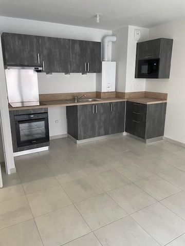 Location Appartement 2 pièces 43m² DECINES CHARPIEU 69150 - Photo 3