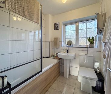 Stapleford, Welwyn Garden City - Photo 2