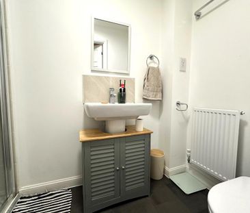 3 bedroom property to rent - Photo 1
