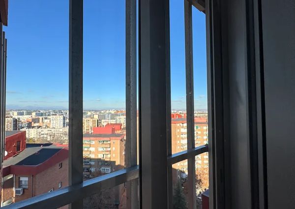 Calle de Tribaldos, Madrid, Community of Madrid 28043