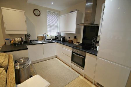 2 bedroom flat to rent - Photo 4