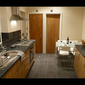 Room in a Shared House, Milton Road, SO15 - Photo 2