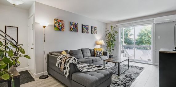 Chambly – Grand 5½ rénové | 3 chambres, clim, 2 stationnements + rangement privé, dispo maintenant - Photo 2