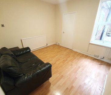 Esdelle Street - Photo 1