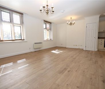 Ferry Lane, Wraysbury, Staines-upon-Thames, Berkshire, TW19 6HG - Photo 1