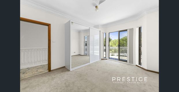 Spacious 3-Bedroom Family Home in Prime Arncliffe Location - Photo 1