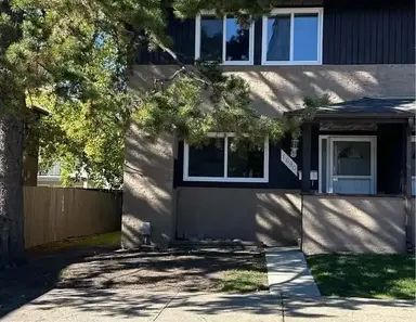 FREE DECEMBER RENT - 1 Year Lease!!! 3-Bedroom Townhouse (PN206) | 1690 37 St NW, Edmonton - Photo 1