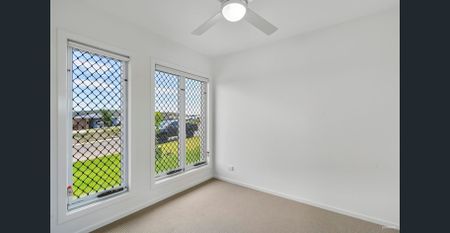 BRAND NEW FAMILY HOME IN SOUGHT-AFTER CAMERON GROVE ESTATE - Photo 3