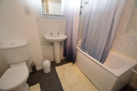 Welland Close, Langley, Berkshire,SL3 - Photo 5