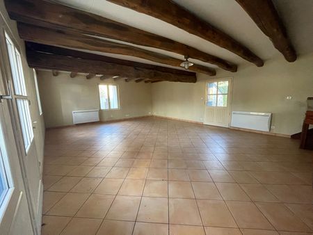 Location Maison 3 pièces 82m² - Photo 2