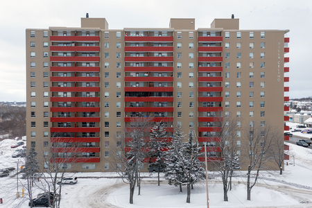 apartments at 901 Lasalle Blvd - Photo 2