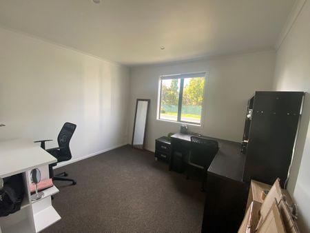 Enjoy unbeatable convenience at 2/43 Smith Street, Frankton – right in the heart of Hamilton! - Photo 3