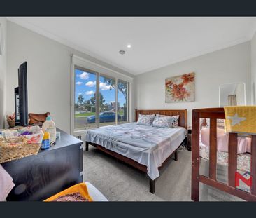 Walk to School | Eco-Friendly Home in Prime Tarneit Location 🌿✨ - Photo 3