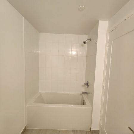 For Lease - 412 Silver Maple Road Unit# 224, Oakville, Ontario - Photo 5